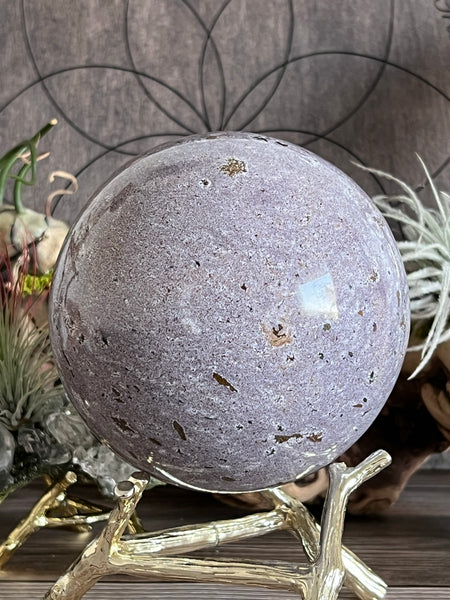 1599g Creamy Purple Ocean Jasper Sphere